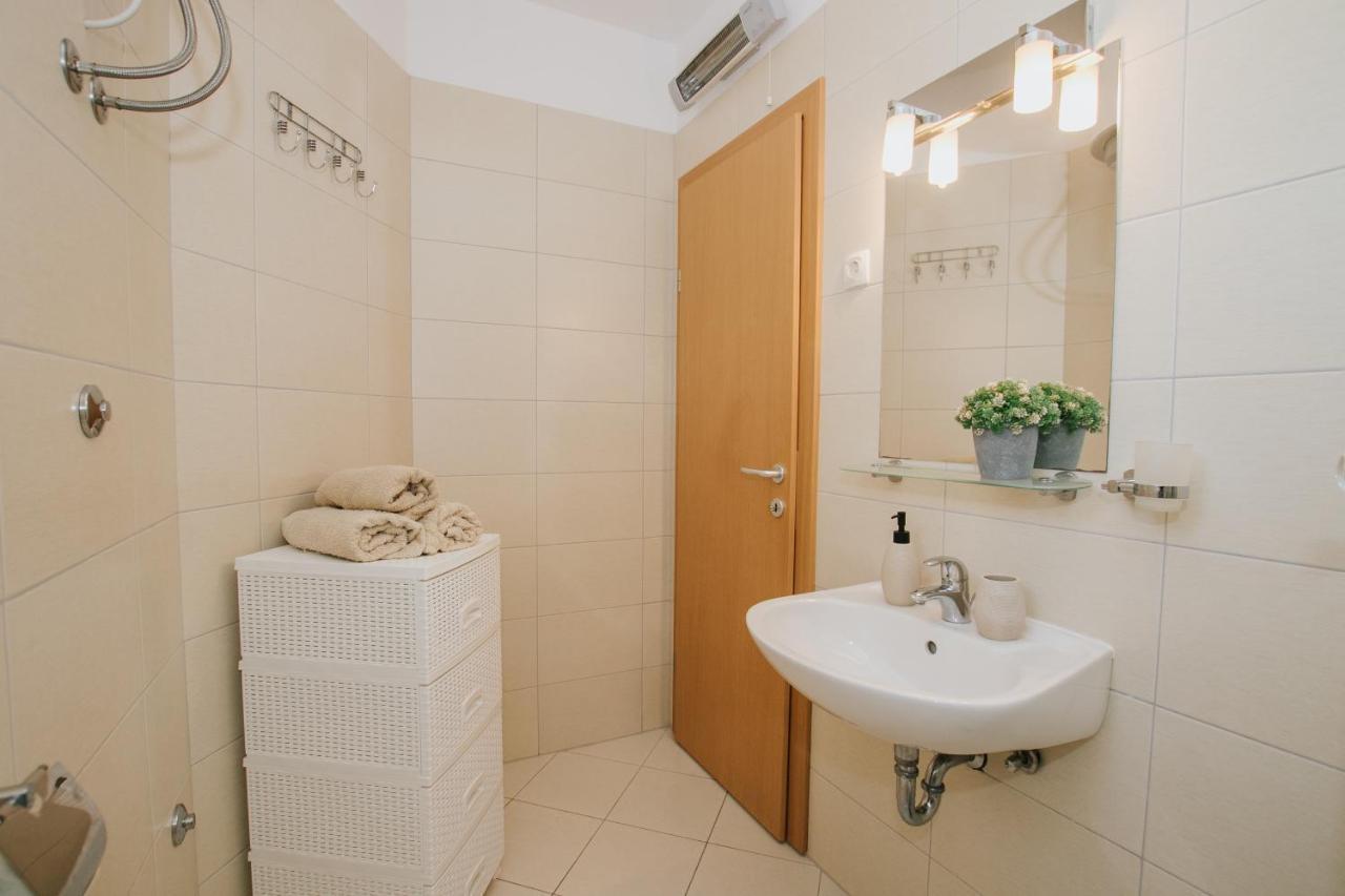 דירות טרוגיר Apartman Sunny מראה חיצוני תמונה